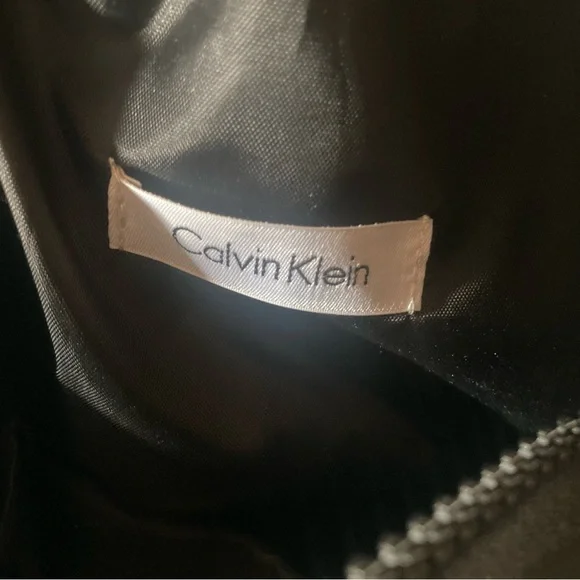 Calvin Klein gym bag - Picture 3 of 5